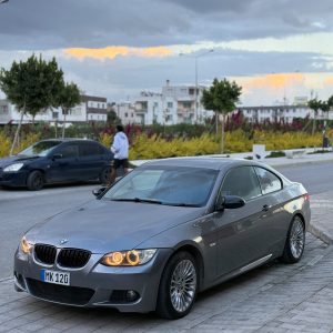 BMW E93 320İ